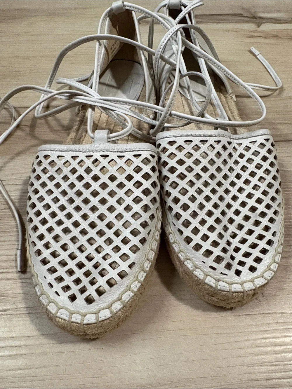 FRYE Leo Perforated Ankle Wrap Leather Espadrilles size 9M minimalist summer